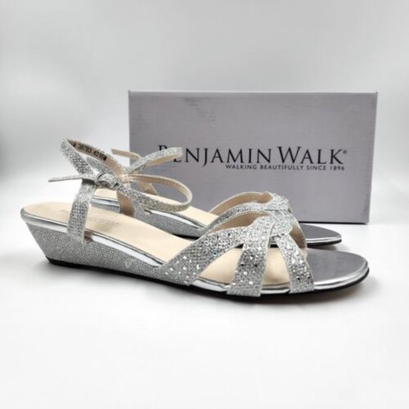 TOUCH UPS Women's Silver Lena Wedge Sandal Size US 8.5M - Picture 1 of 5